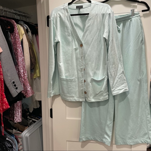 MAJORELLE cardigan-pant set - Picture 3 of 7